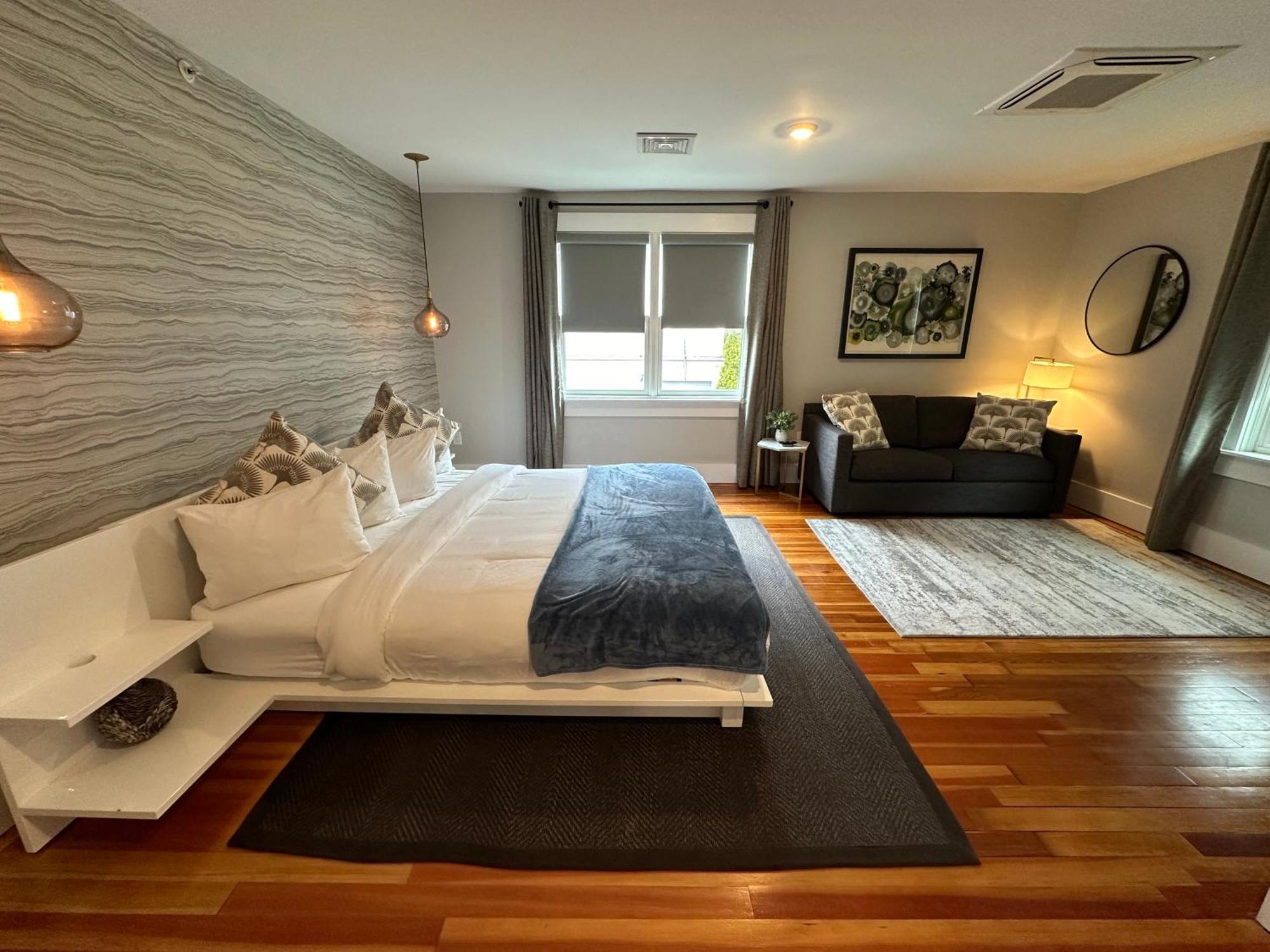 Entire Modern 7 Unit 7 Bath Boutique Inn Newport Exterior photo