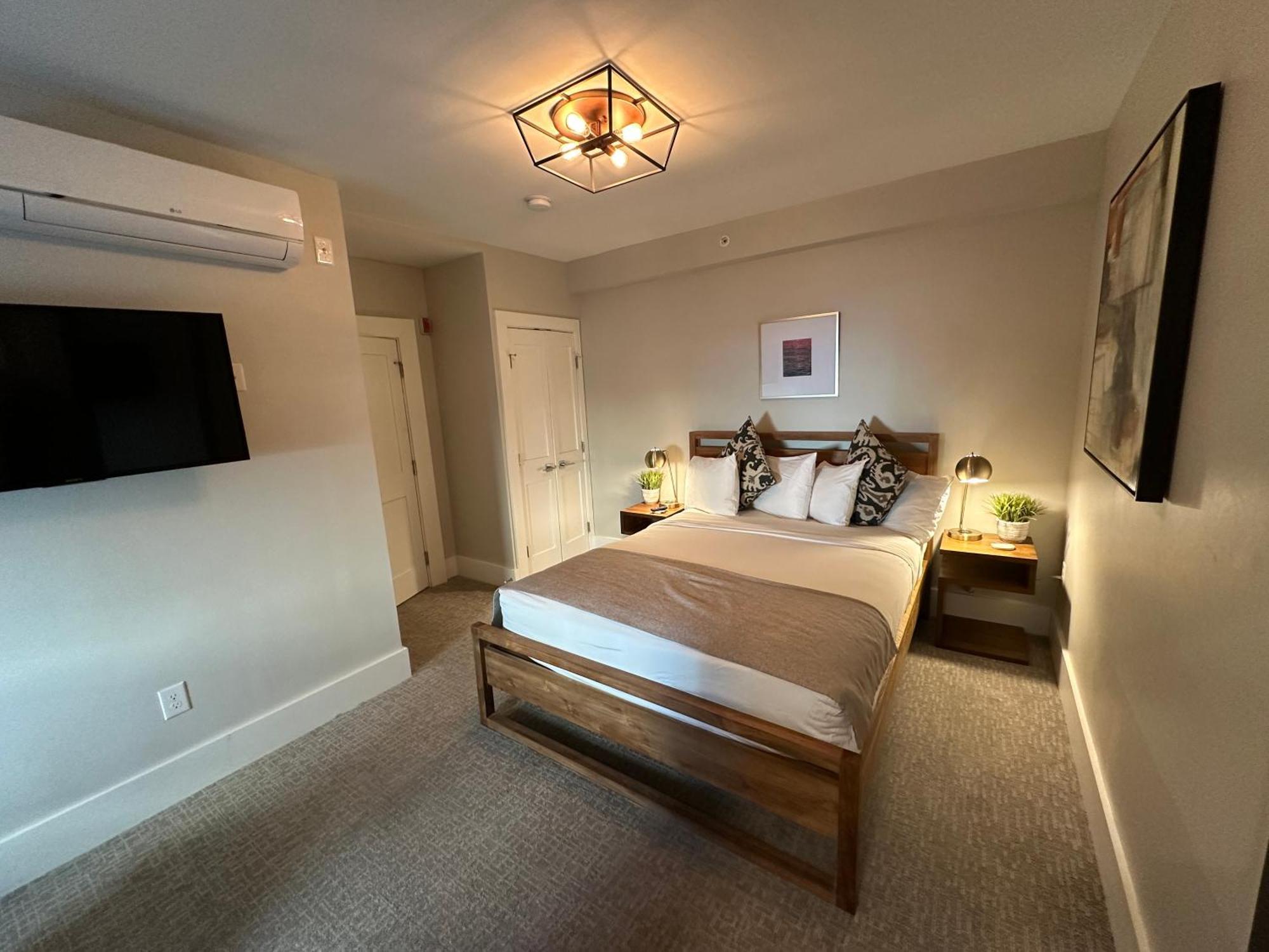 Entire Modern 7 Unit 7 Bath Boutique Inn Newport Exterior photo